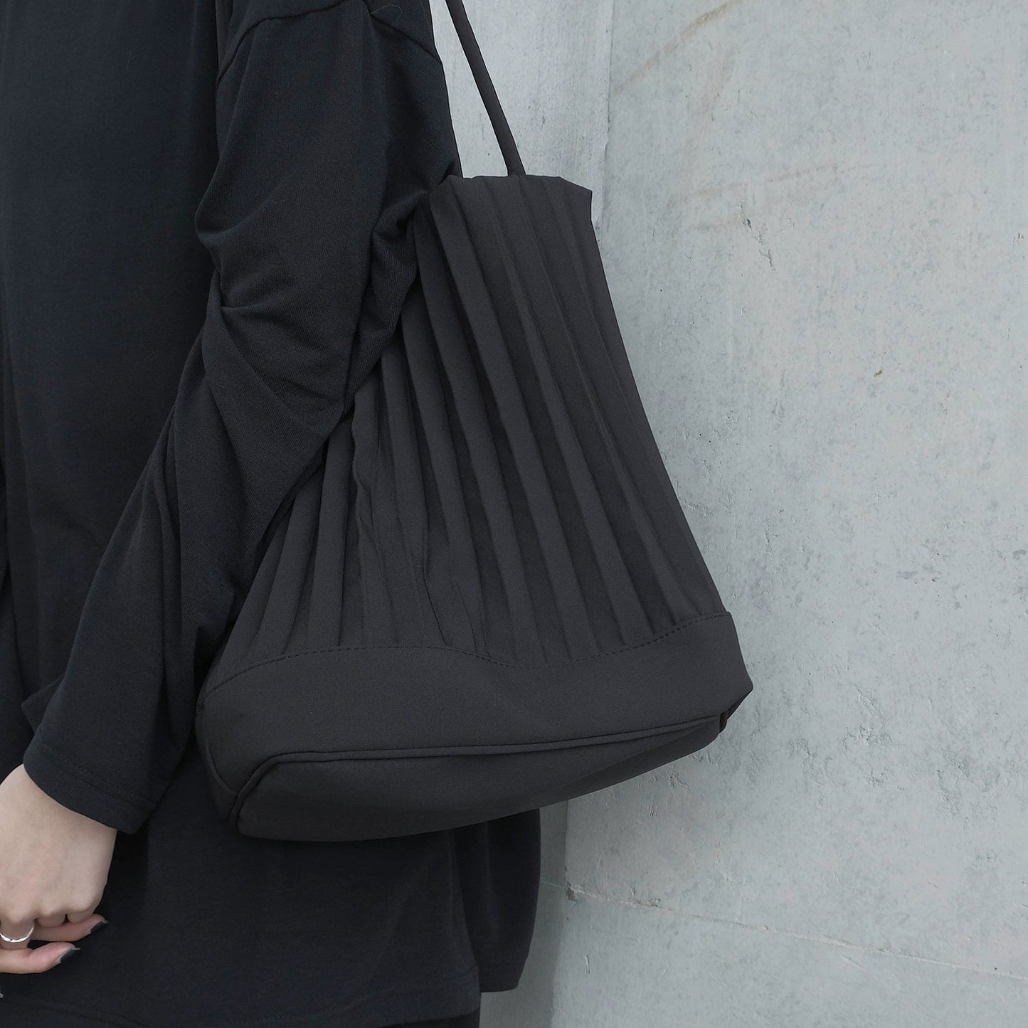 Sanshiyi/Dark Niche Design Handmade Ruched Handbag Shoulder Bag Bucket